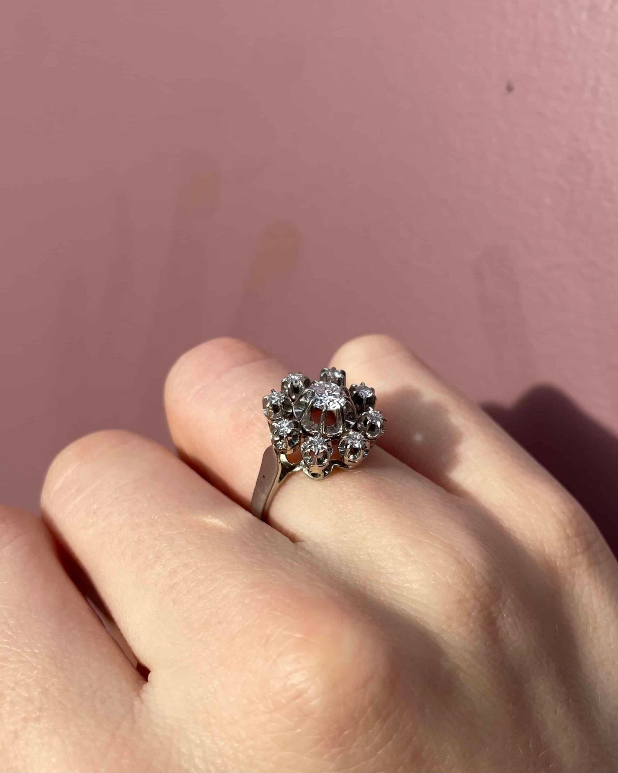 Bague Vintage Marguerite Diamants 0.80 carat &quot;Melissane&quot;