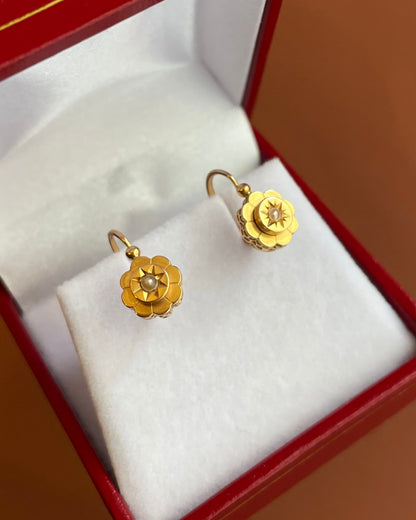Dormeuses Perles Fleurs XIXème siècle &quot;Dora&quot;