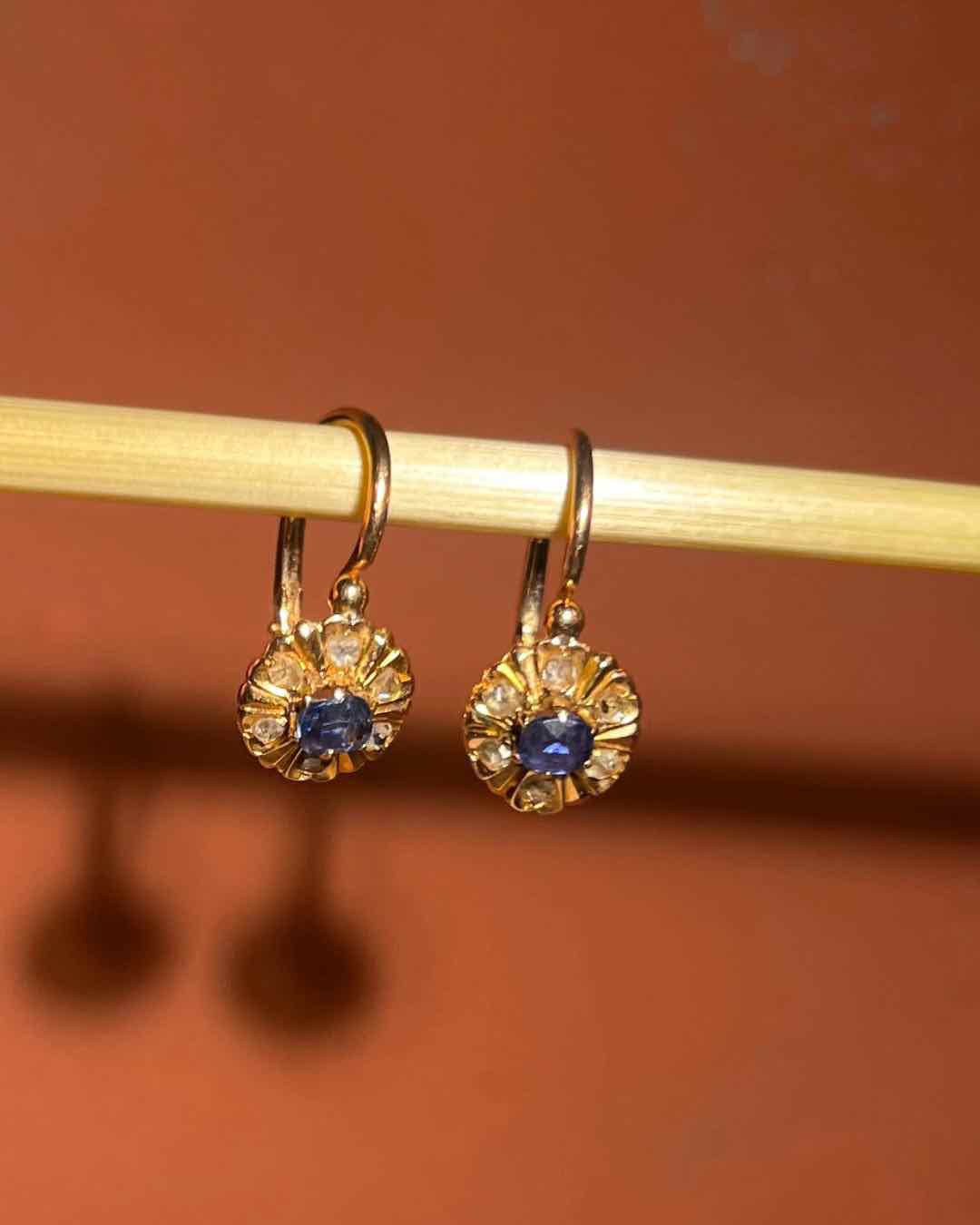 Dormeuses Saphirs et Diamants &quot;Luna&quot;