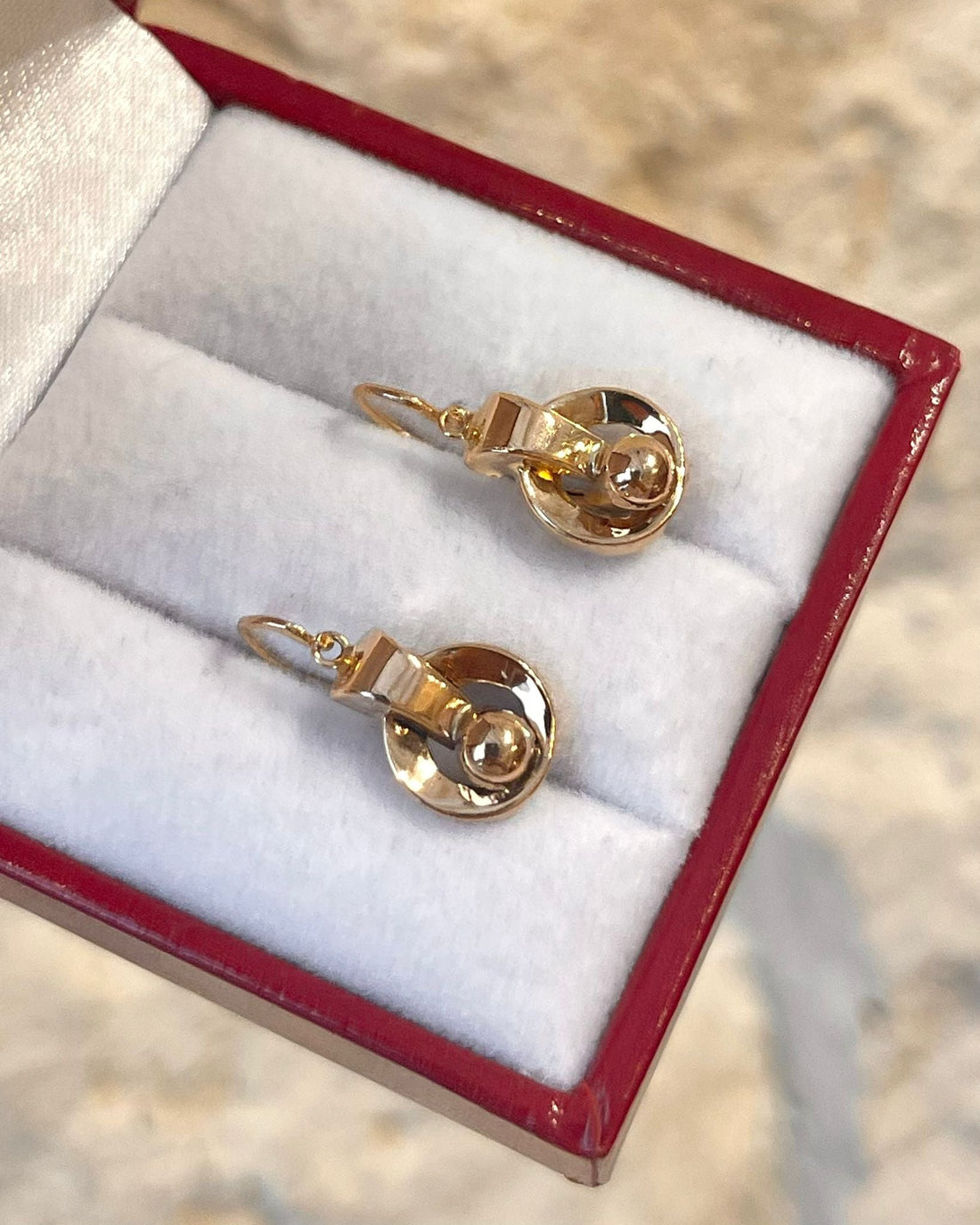 Dormeuses Vintage Or jaune 18 carats &quot;Layale&quot; - Elliade Paris
