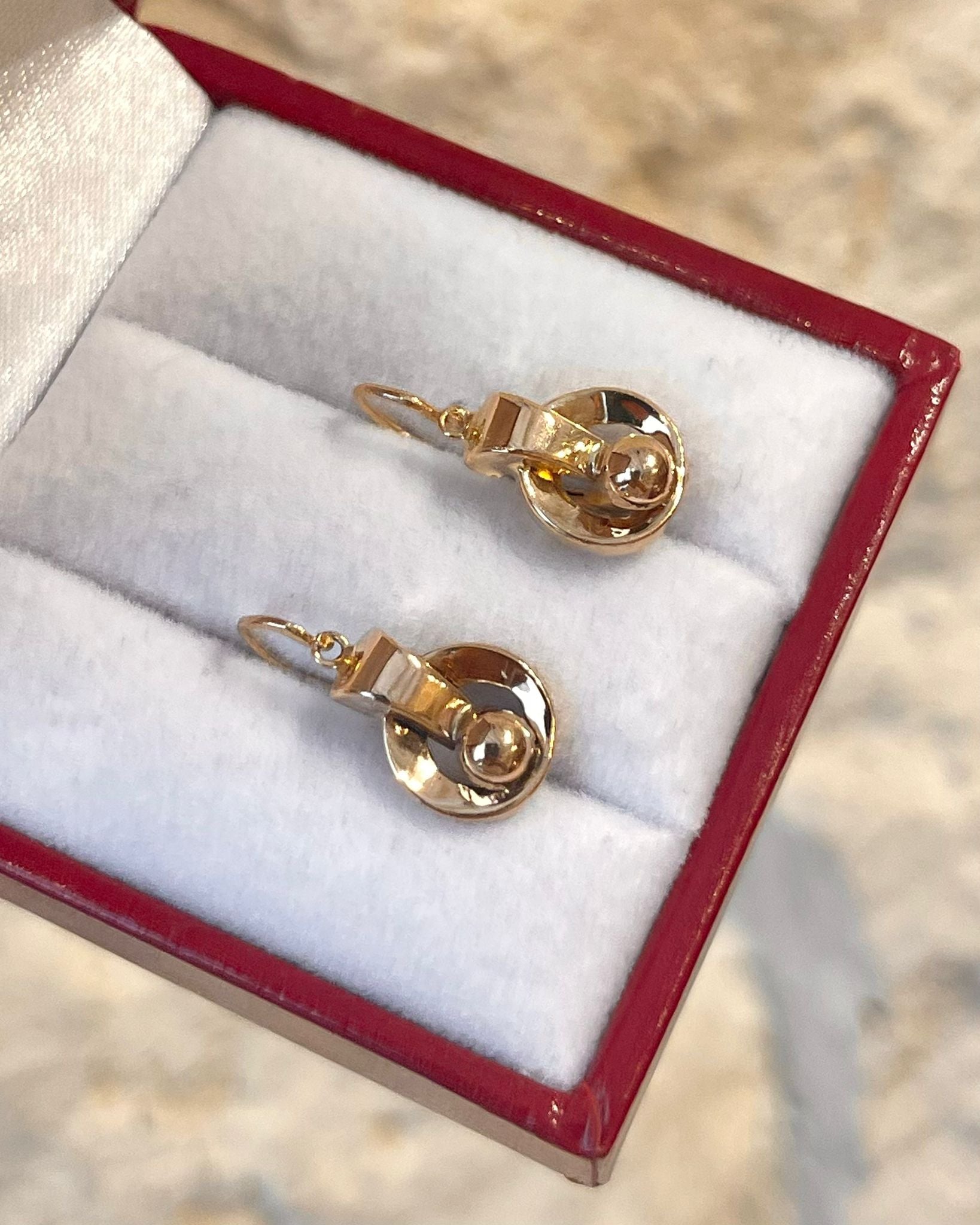 Dormeuses Vintage Or jaune 18 carats &quot;Layale&quot; - Elliade Paris