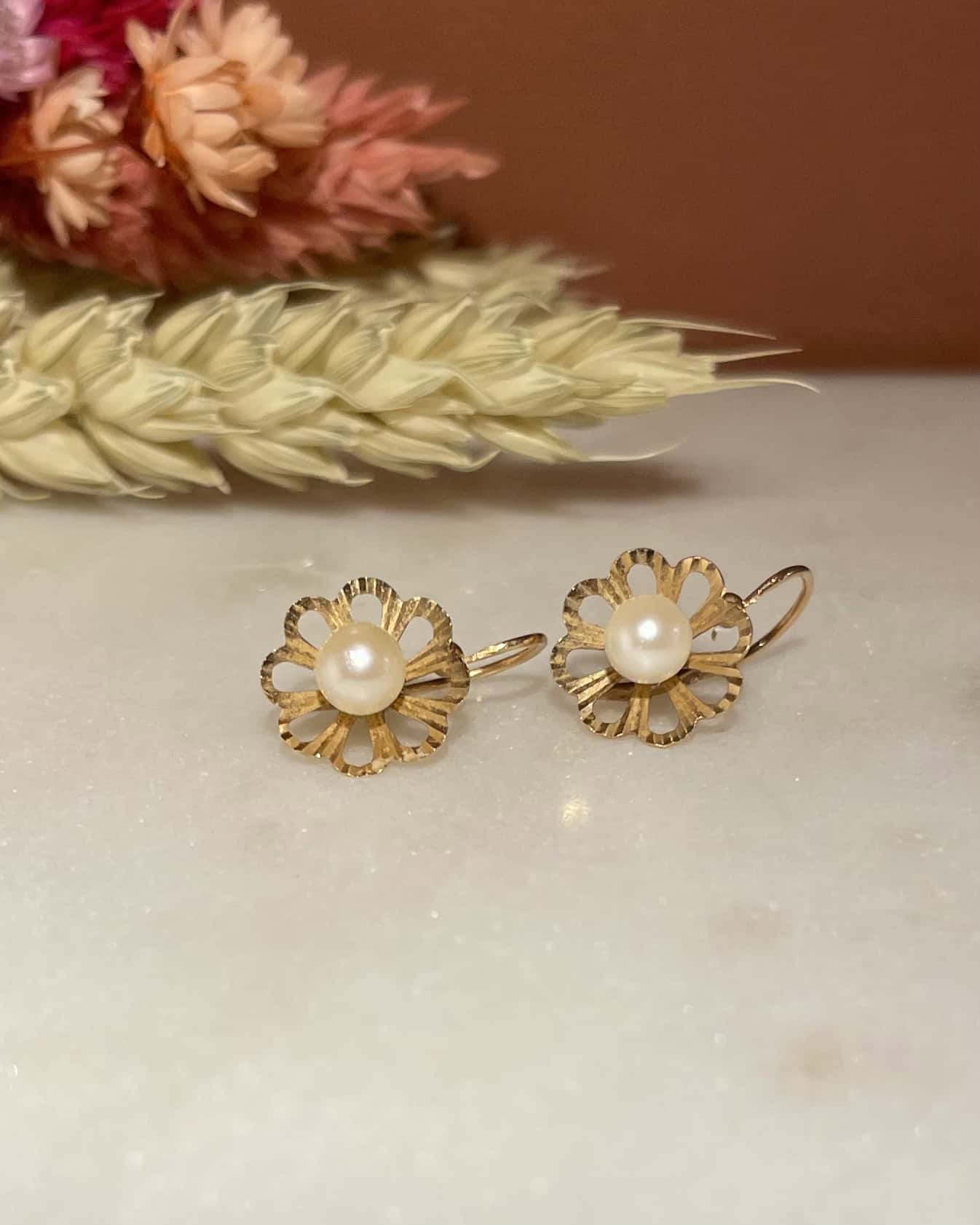 Vintage &quot;Jane&quot; Flower Pearl Sleepers