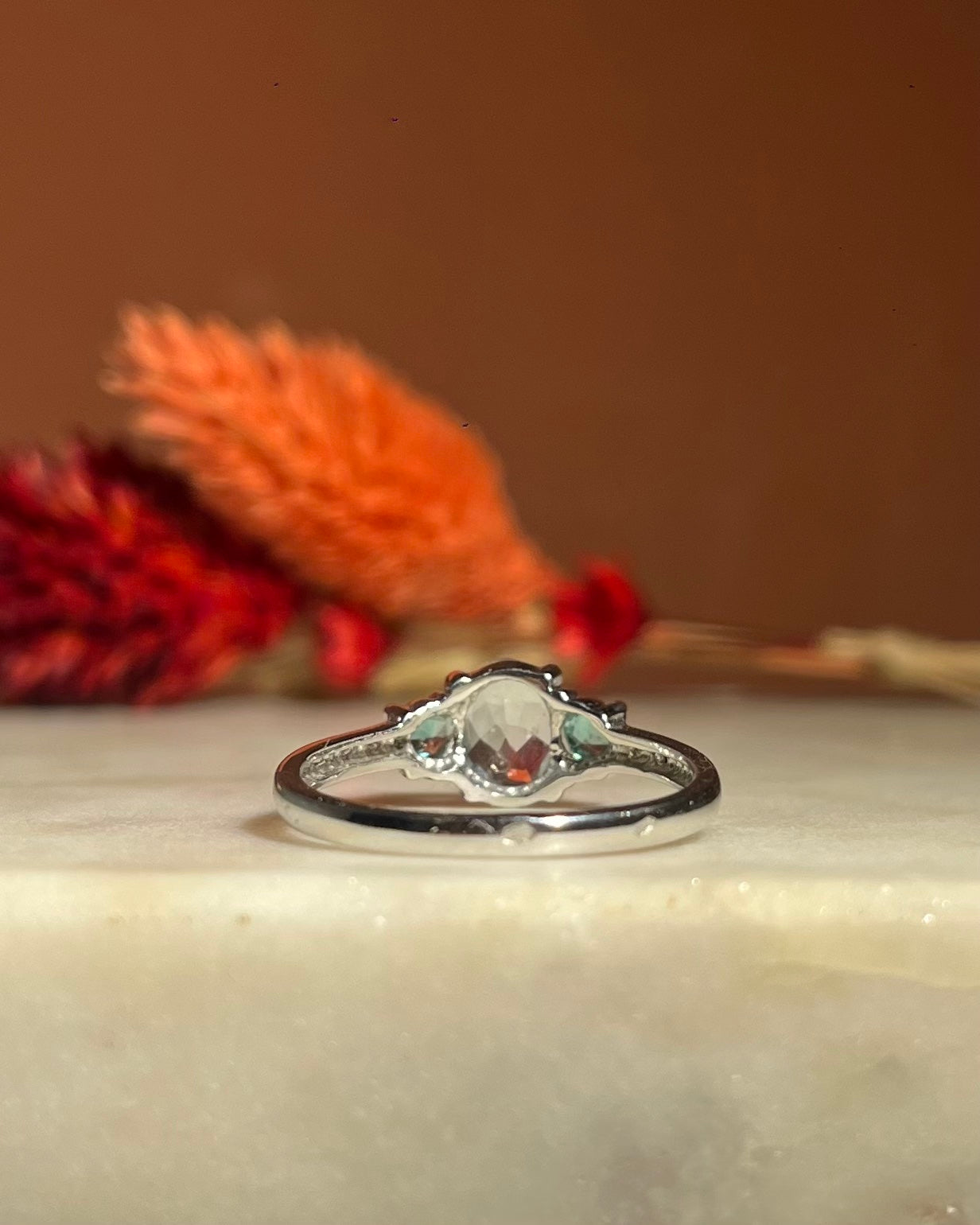 Bague Trilogie Aigue-marine, Émeraudes &amp; Diamants &quot;Elya&quot;