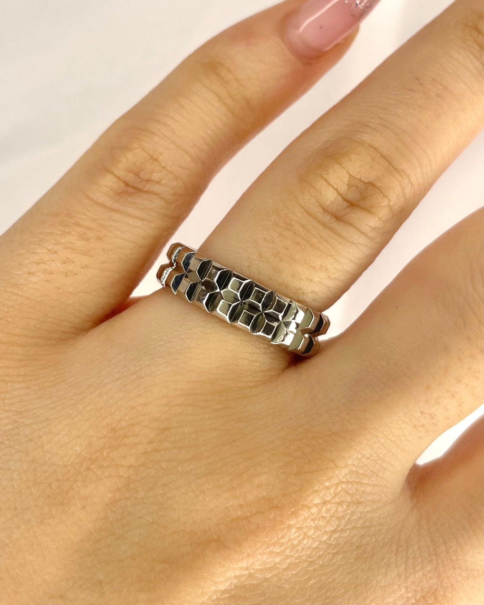 Double Alliance Boucheron Or Gris 8g "Clou de Paris" - Elliade Paris