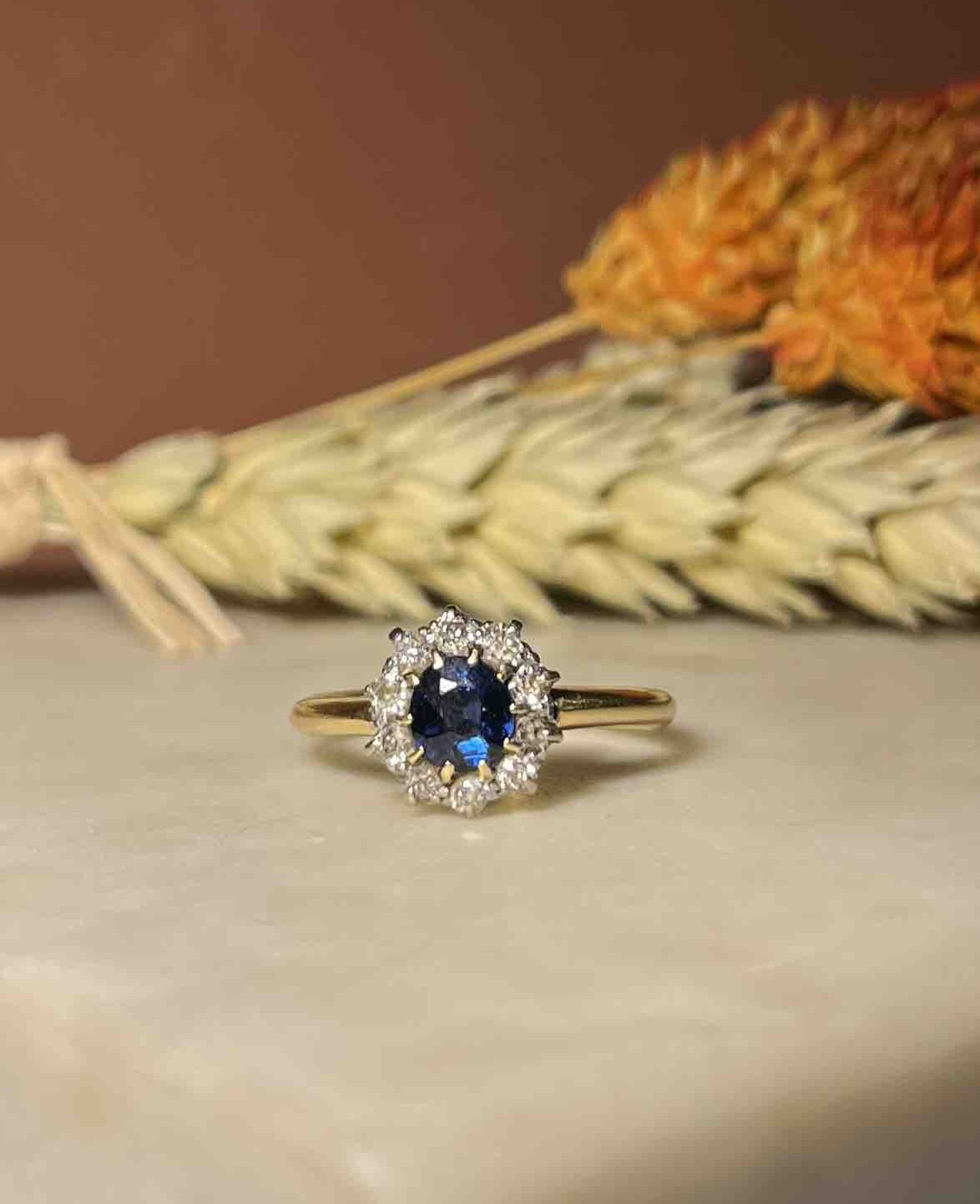 Bague Marguerite Saphir &amp; Diamants &quot;Mavis&quot;