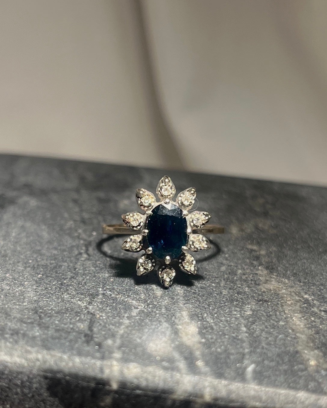 Bague Vintage Marguerite Saphir &quot;Maya&quot;