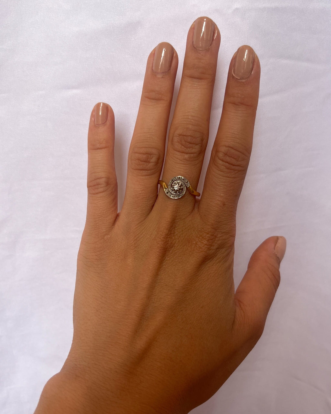 Anillo de época con tourbillon de diamantes &quot;Olympe&quot;