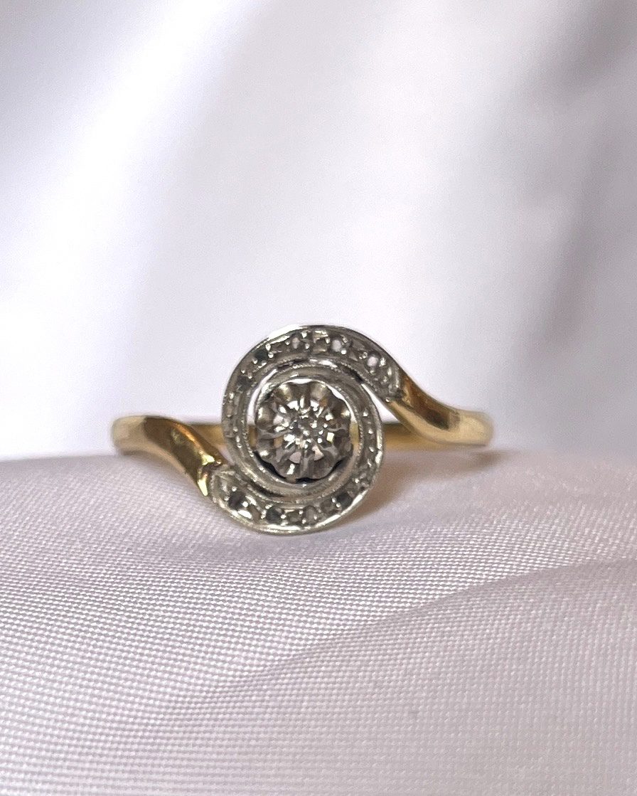 Anillo de época con tourbillon de diamantes &quot;Olympe&quot;