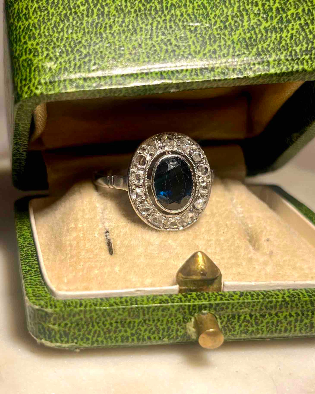 Bague Art-déco Marguerite Saphir &amp; Diamants &quot;Rosa&quot;