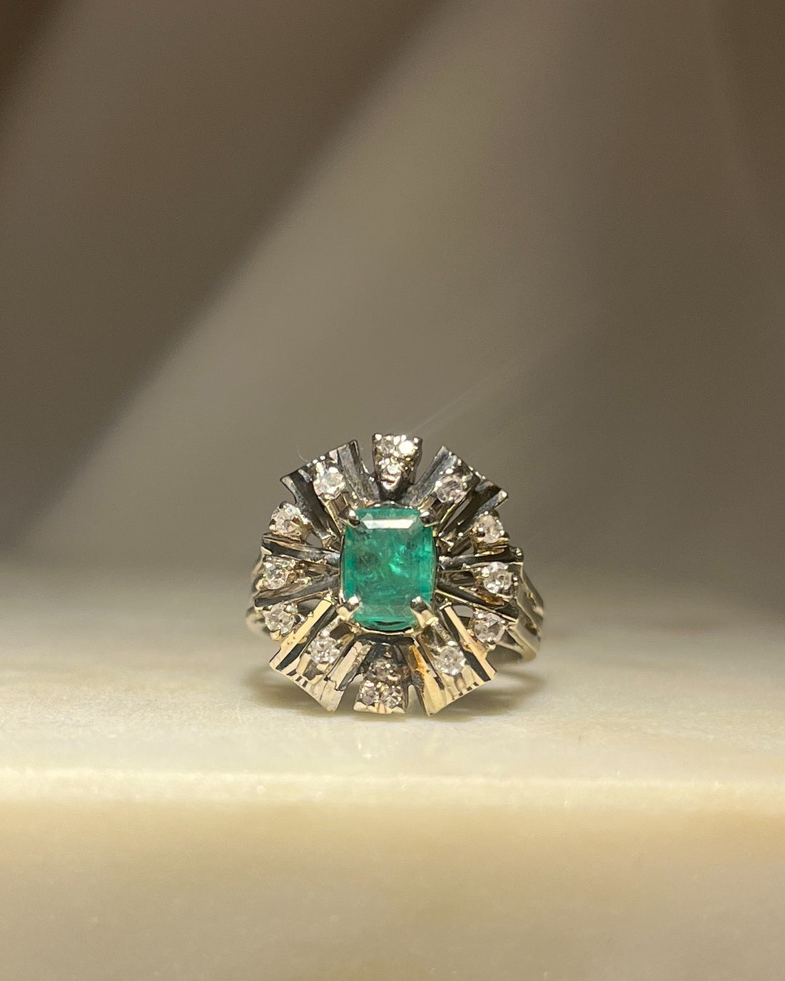 Bague Marguerite Émeraude et Diamants &quot;Giana&quot;