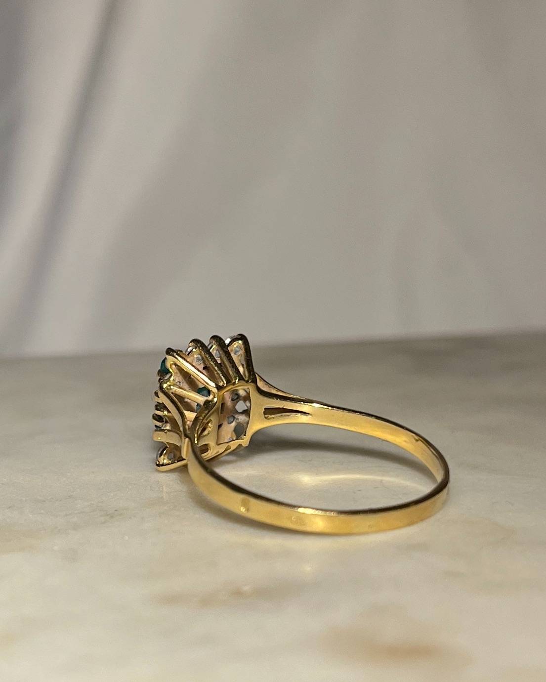 "Paloma" Emerald and Diamond Daisy Ring