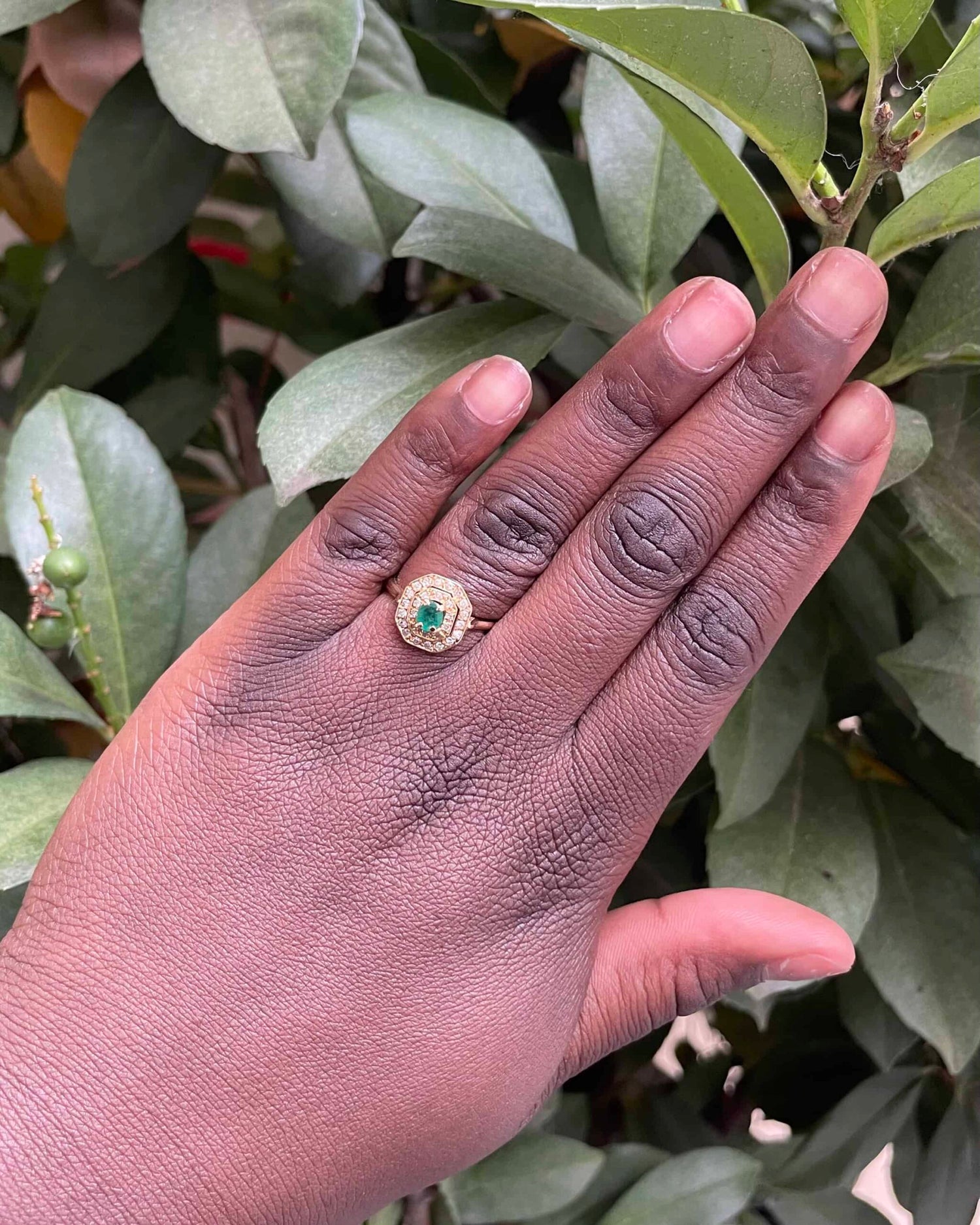 Bague Style Art-Déco Emeraude &amp; 28 Diamants &quot;Everly&quot;