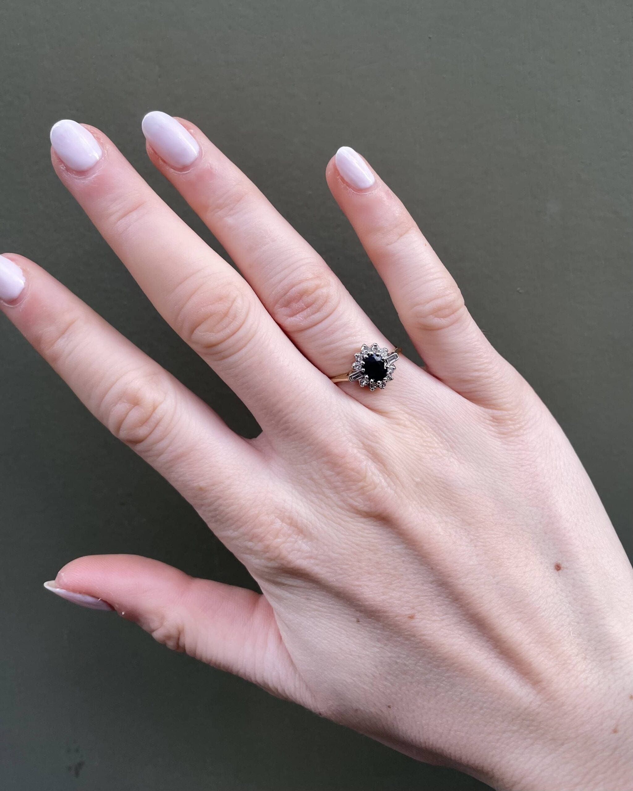Anillo "Wendy" con margaritas de zafiro y diamantes de 1 quilate