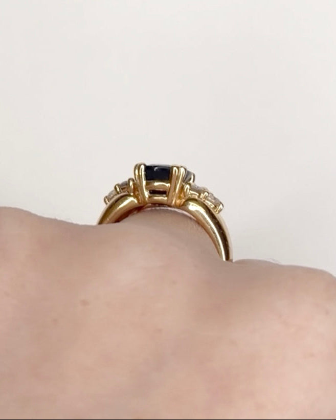 Bague Trilogie Saphir 3.50 carats &amp; Diamants 0.42 carat "Cécilia"