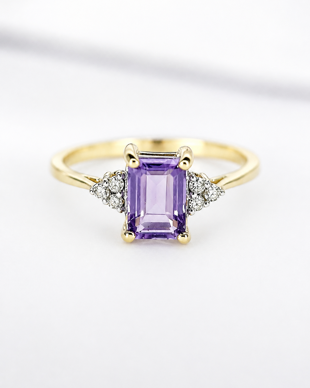 Anillo trilogía de amatista de 0.90 quilates y diamantes «Tristane»