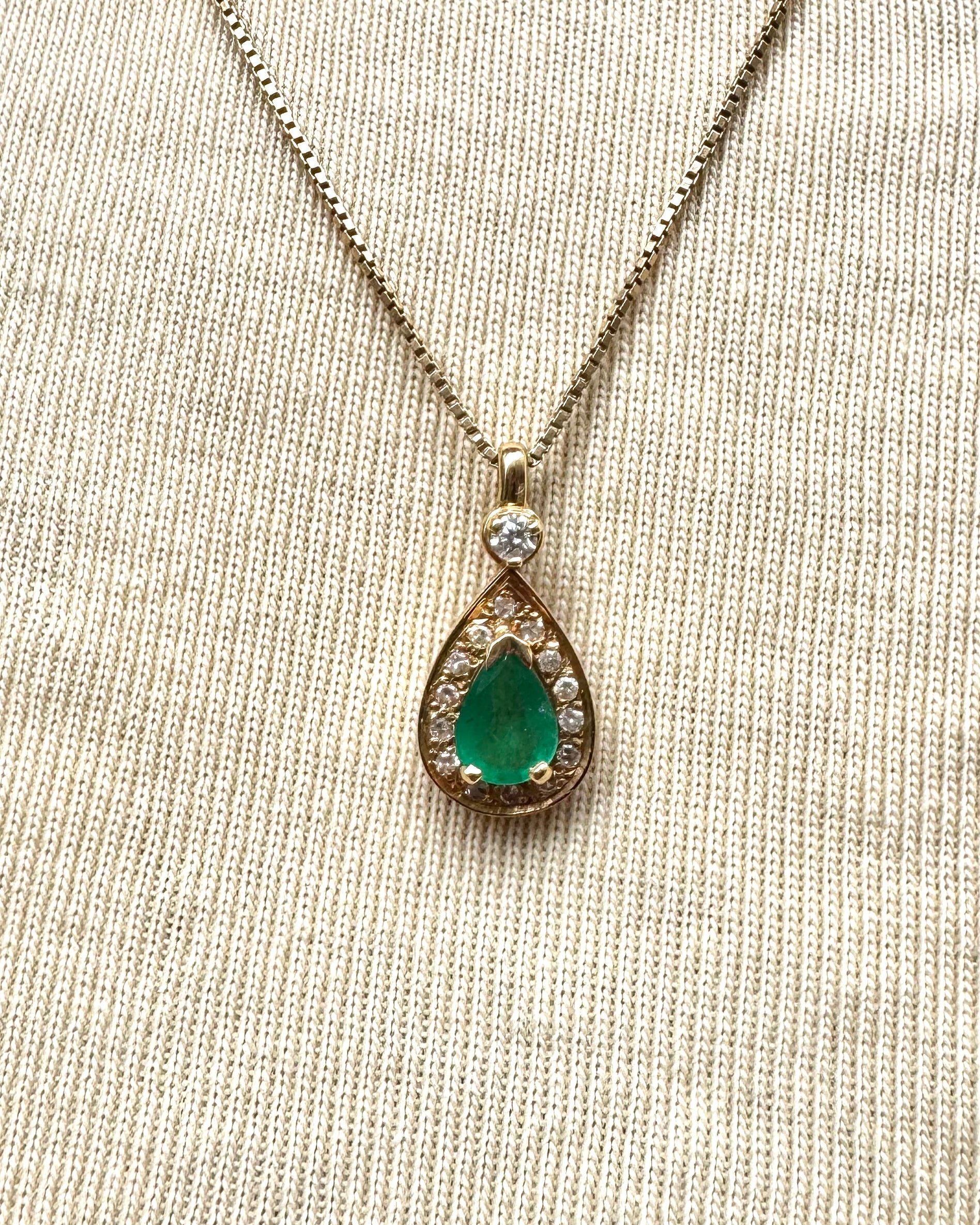 Pendentif Émeraude 0.71 carat &amp; Diamants "Carolina"