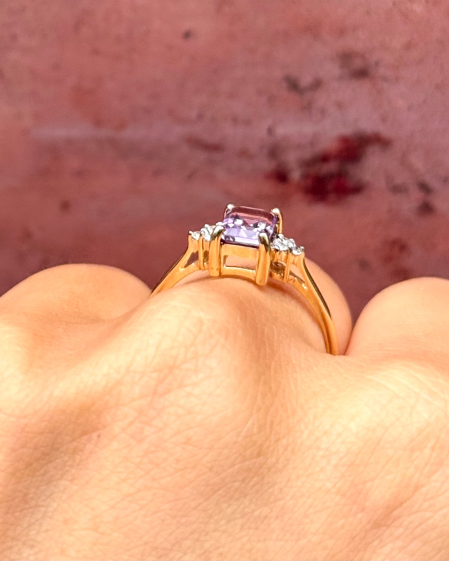 Anillo trilogía de amatista de 0.90 quilates y diamantes «Tristane»