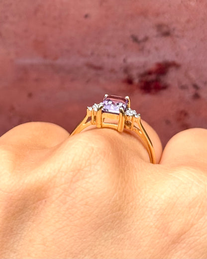 Anillo trilogía de amatista de 0.90 quilates y diamantes «Tristane»