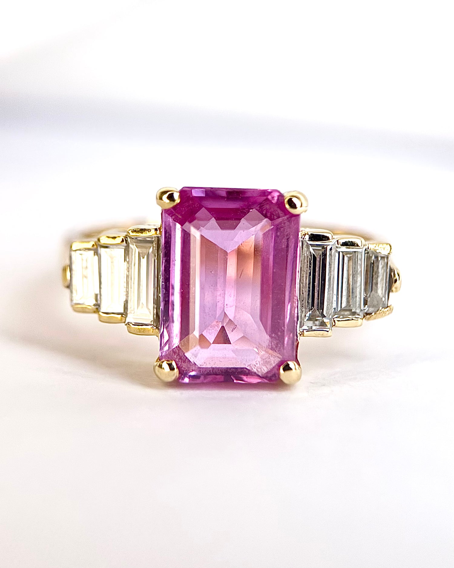 Bague Trilogie Saphir Rose 3.27 carats &amp; Diamants 0.60 carat 4.95g "Ermi"