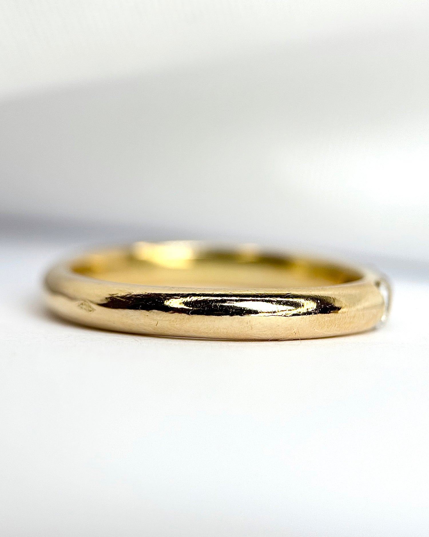 “Anaëlle” 18-karat gold and diamond band ring, 4.4 g