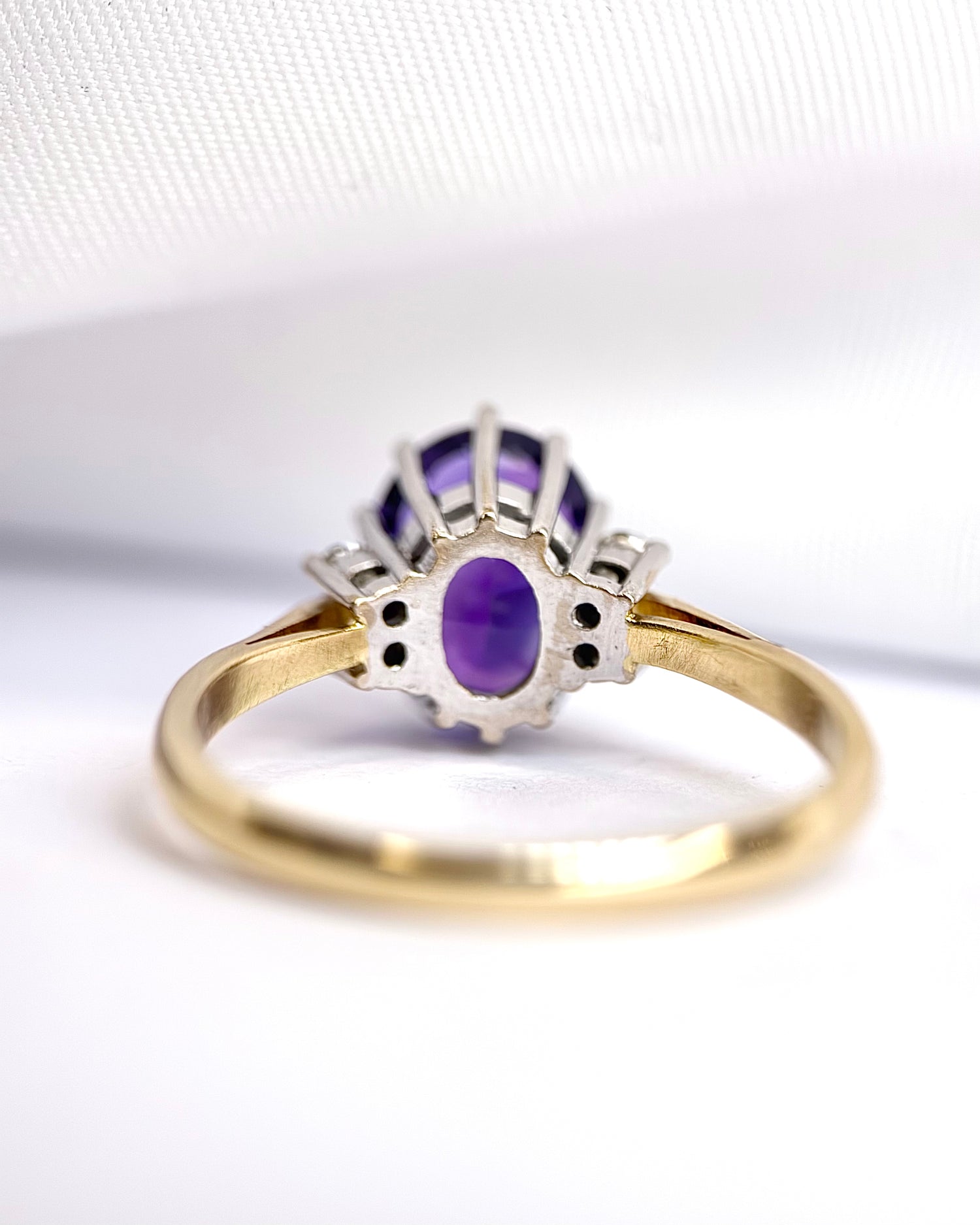Amethyst Trilogy Ring 2.95 carats, Diamonds &amp; Gold 4.46 g “Anaïze”