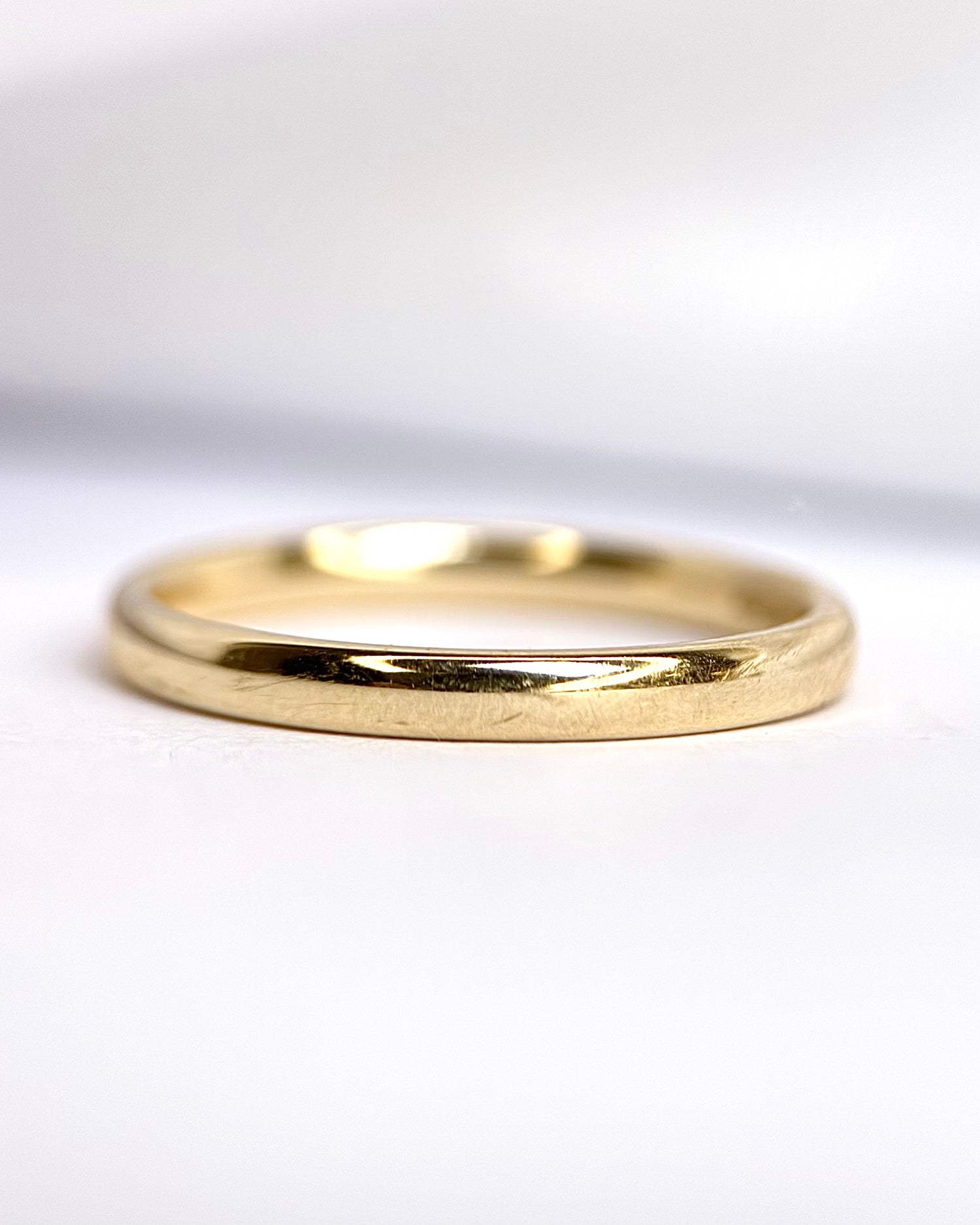 18-carat yellow gold wedding band 2.1 mm “Inaya”