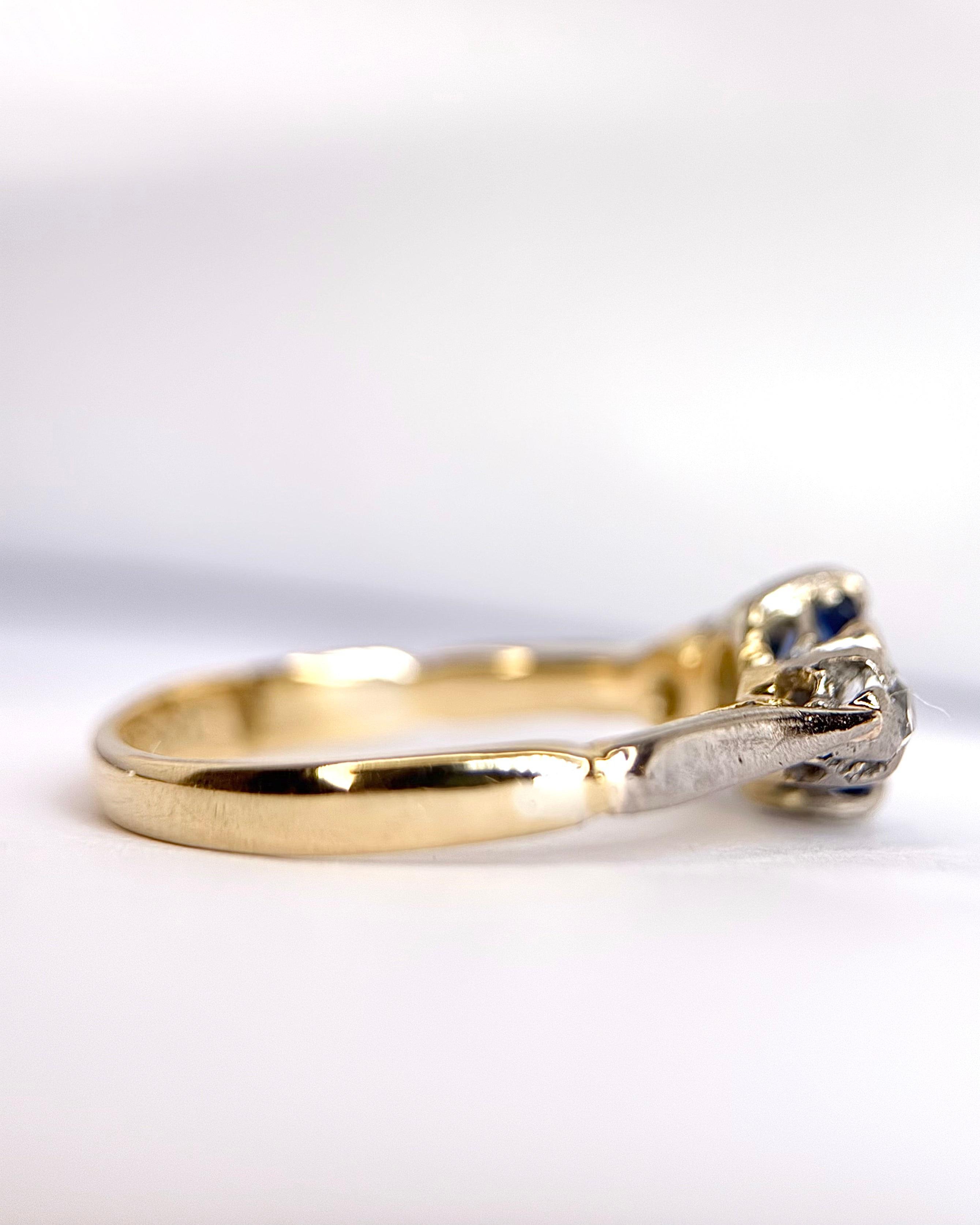 Anillo trilogía de zafiro de 0,55 quilates y diamantes «Surya»