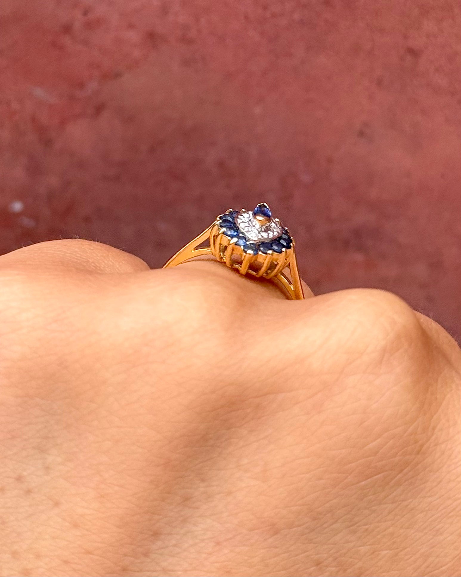 Anillo Marquise con zafiros de 0.47 quilates y diamantes «Angel»