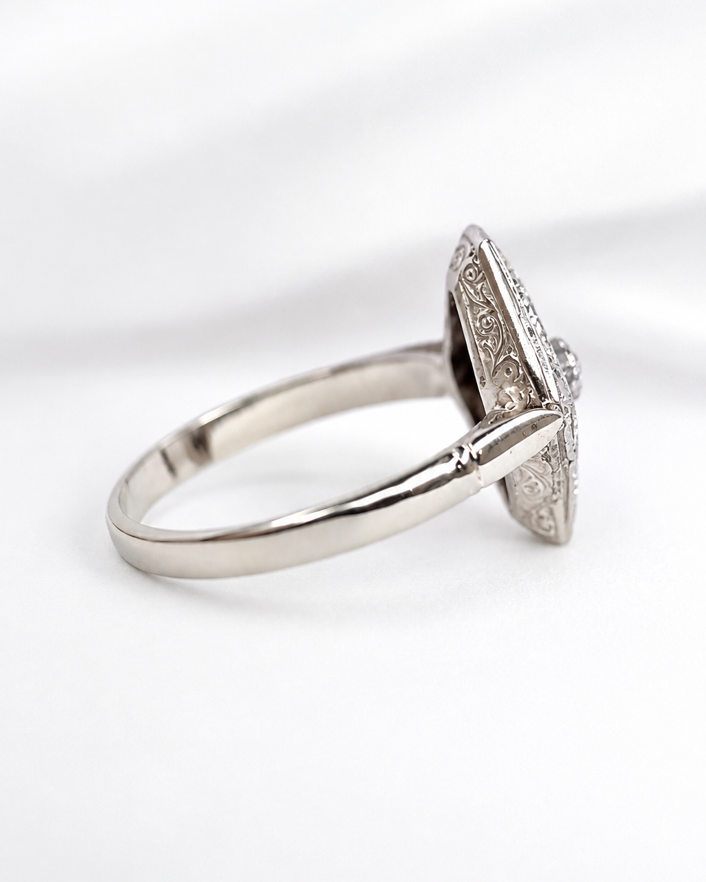 Anillo Art Déco de diamantes «Serena»