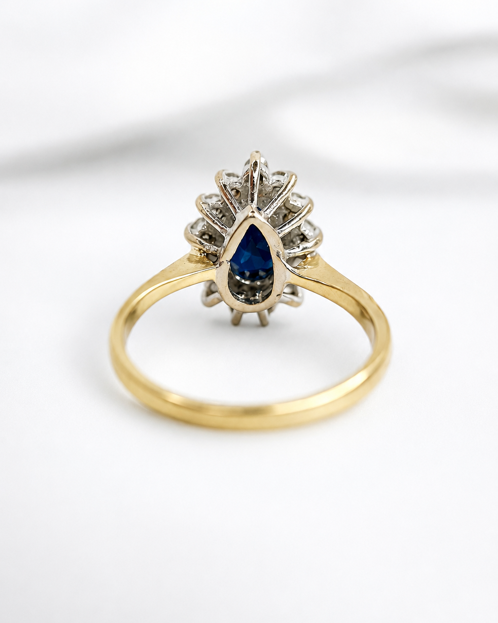 Bague Marguerite Saphir 0.98 carat &amp; Diamants 0.26 carat "Lou"