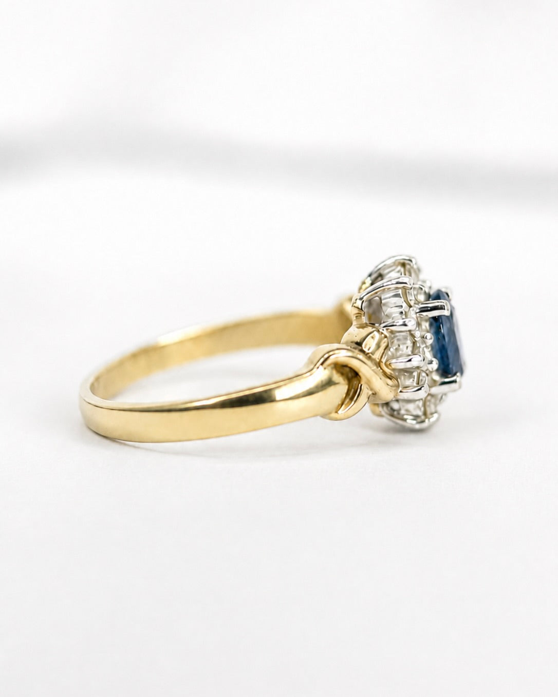 Bague Marguerite Saphir 0.55 carat &amp; Diamants "Sonia"