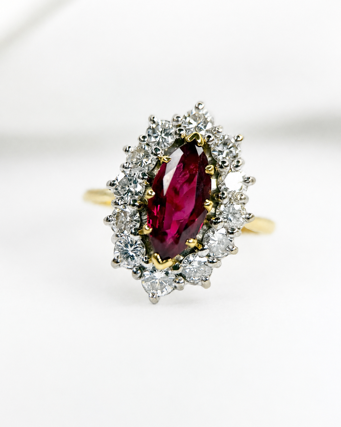 Bague Marguerite Marquise Rubis 1.17 carat &amp; Diamants 0.60 carat 4.98g "Stephanie"