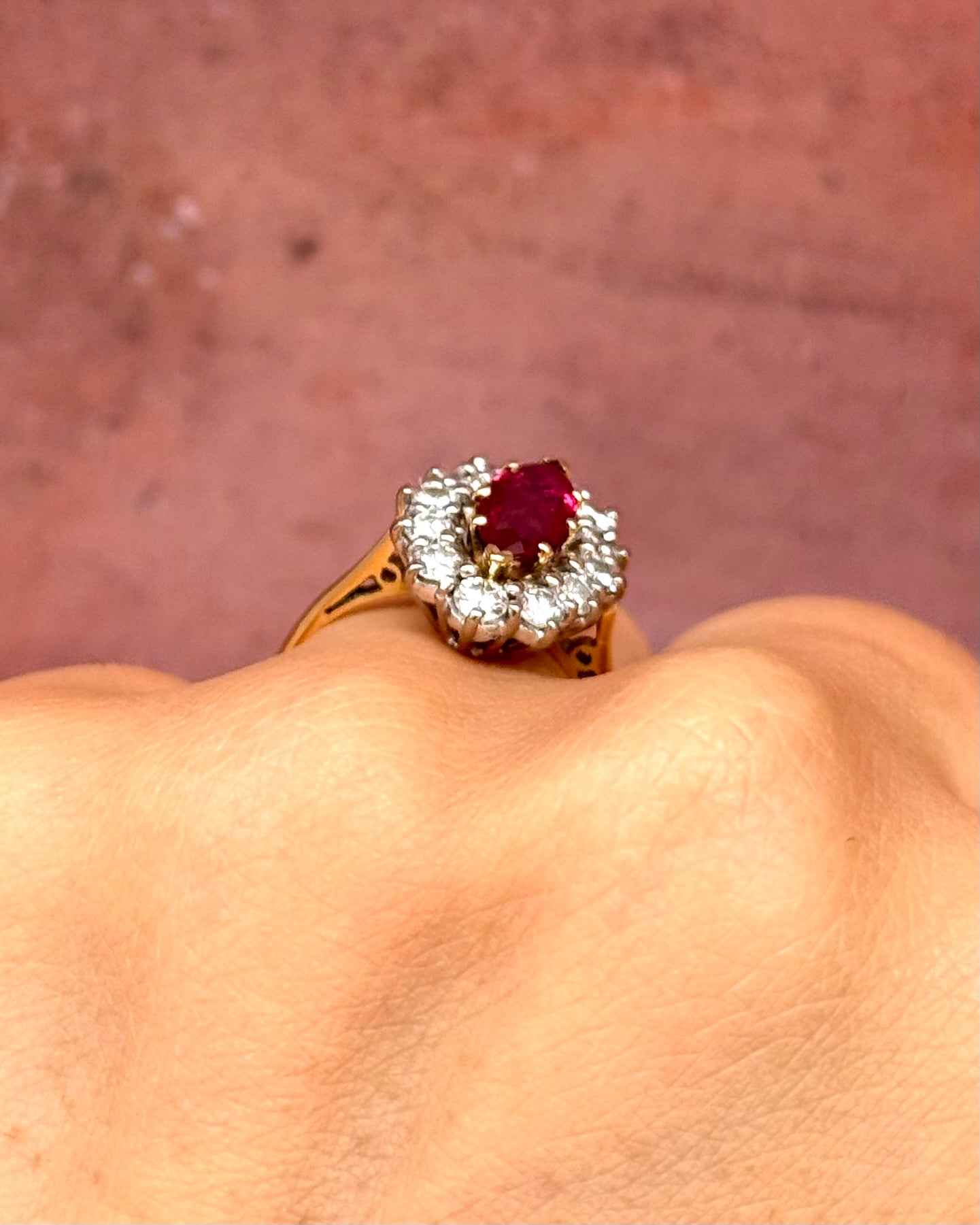 Bague Marguerite Marquise Rubis 1.17 carat &amp; Diamants 0.60 carat 4.98g "Stephanie"