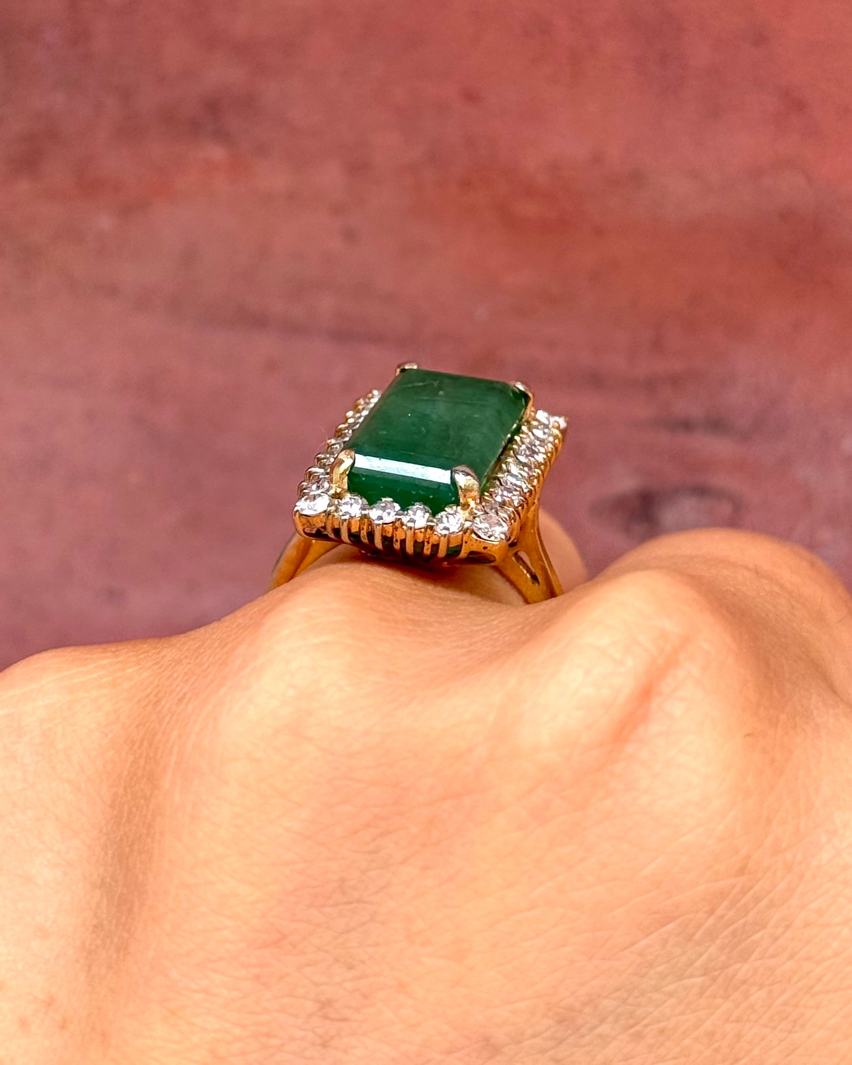 Bague Marguerite Cocktail Émeraude 7.15 carats &amp; Diamants 1.08 carat 6.93g "Eline"
