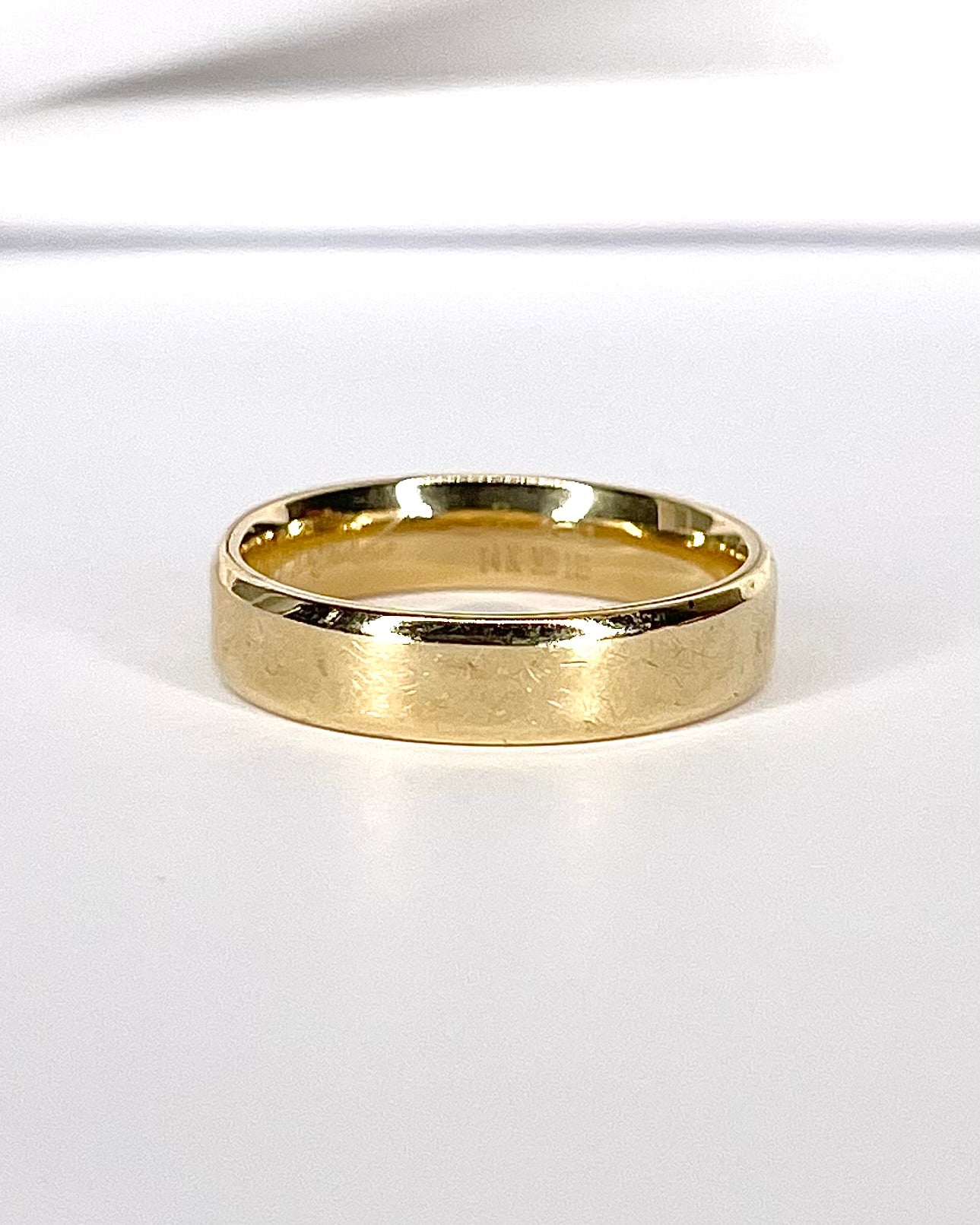 Yellow Gold 5 mm Wedding Band "Aloys"