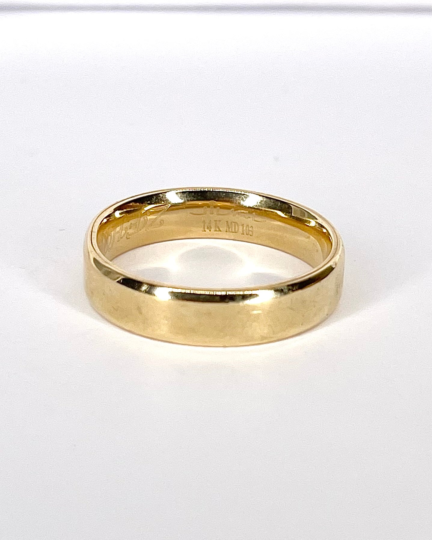 Yellow Gold 5 mm Wedding Band "Aloys"