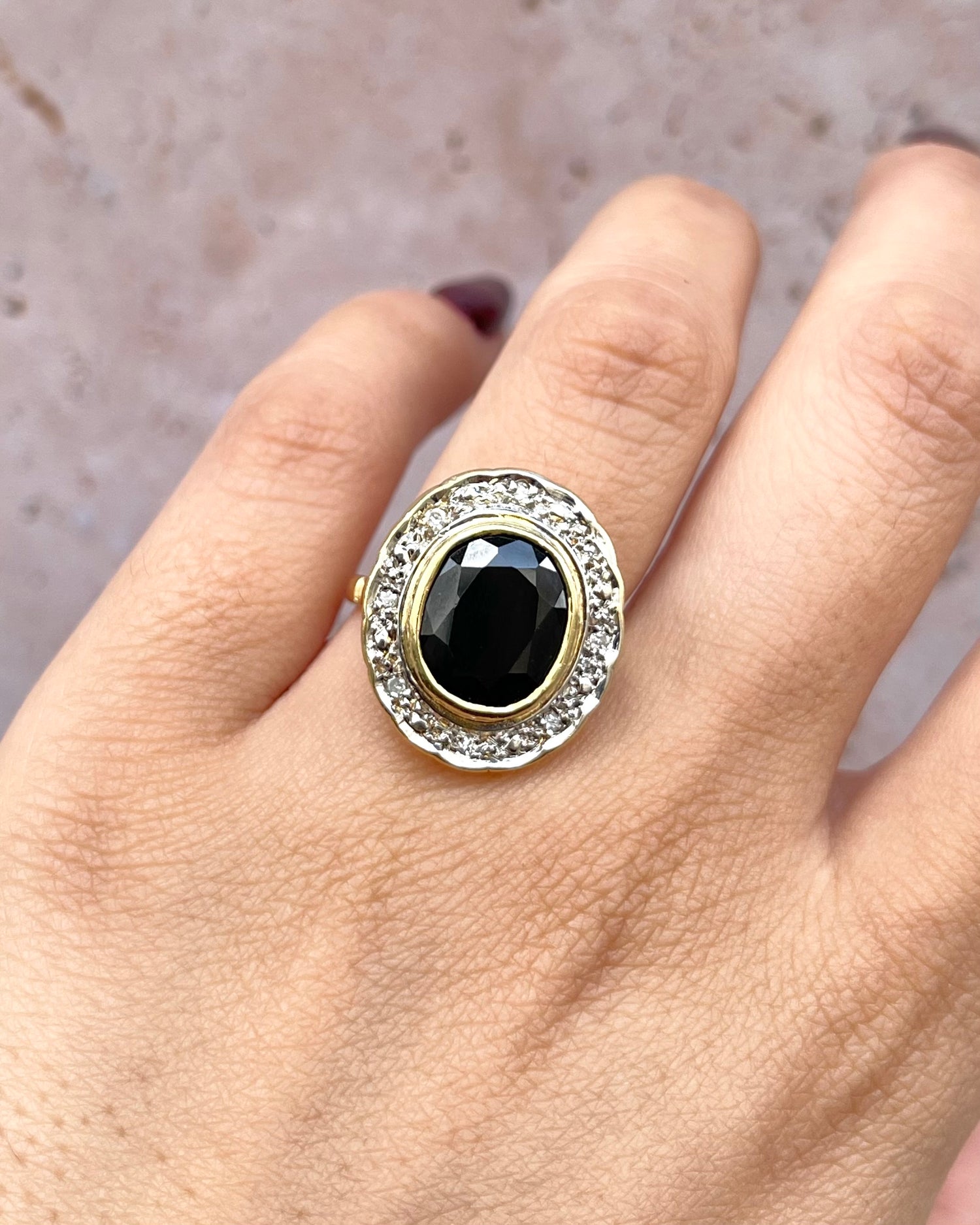 Anillo Marguerite Estilo Art Déco Zafiro 4.60 quilates, Diamantes y Oro 7.86g "Mélissa"