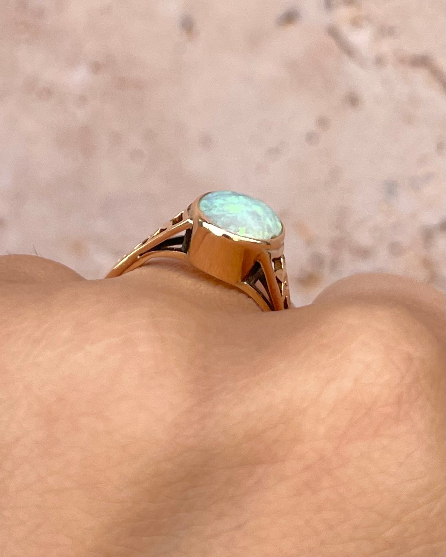 Anillo rígido Ópalo 1.30 quilates "Solène"