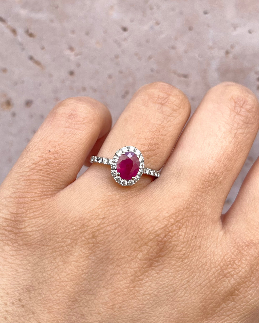 Bague Solitaire Rubis 1.09 carat &amp; Diamants 0.24 carat "Jade"