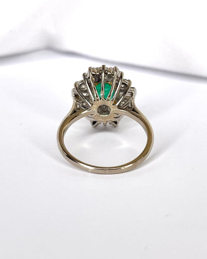 Anillo Margarita Esmeralda 1.30 quilates y Diamantes 1.04 quilates "Beatriz"