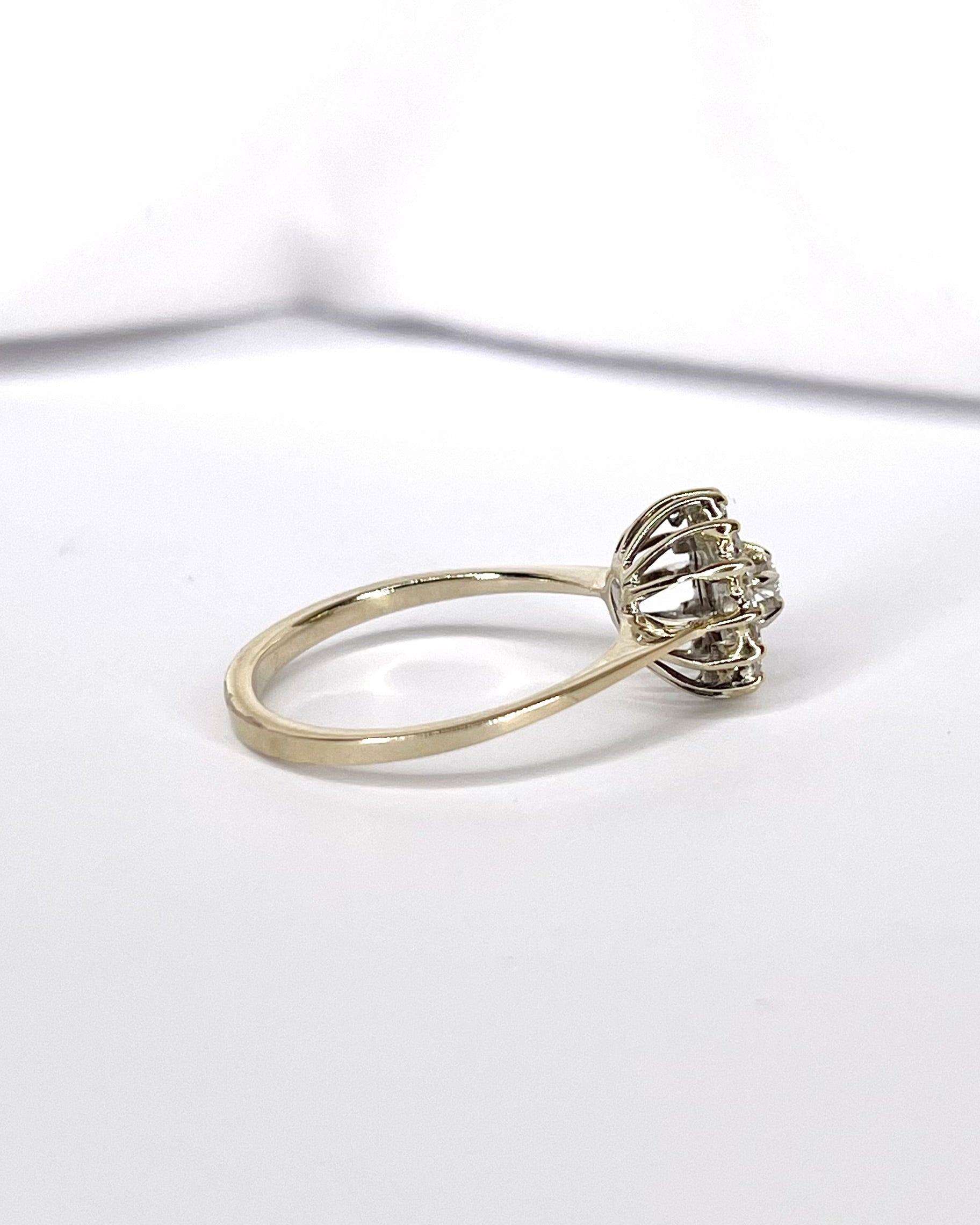Anillo Marguerite 15 Diamantes 0,47 quilates "Maria"