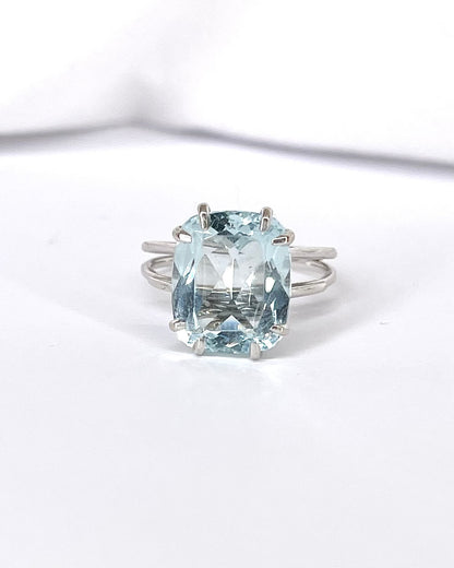 Anillo Cóctel Aguamarina 4.90 quilates "Lilia"