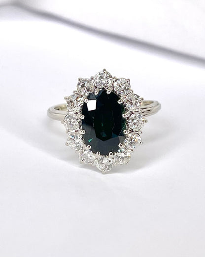 Anillo Marguerite Zafiro 3 quilates y 12 diamantes 0,84 quilates "Aymone"