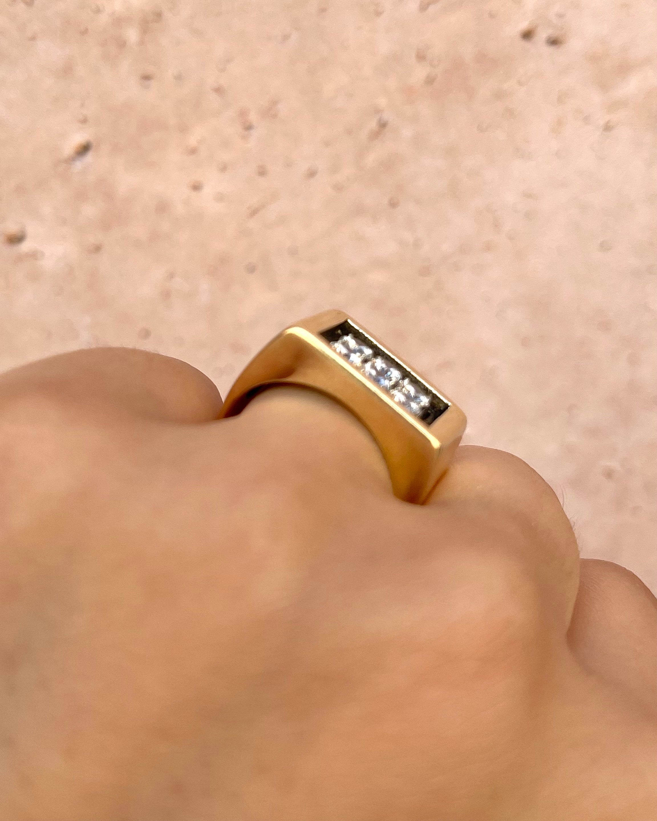 Anillo Tank Diamantes 1.20 quilates y Oro 9.15g "Océane"