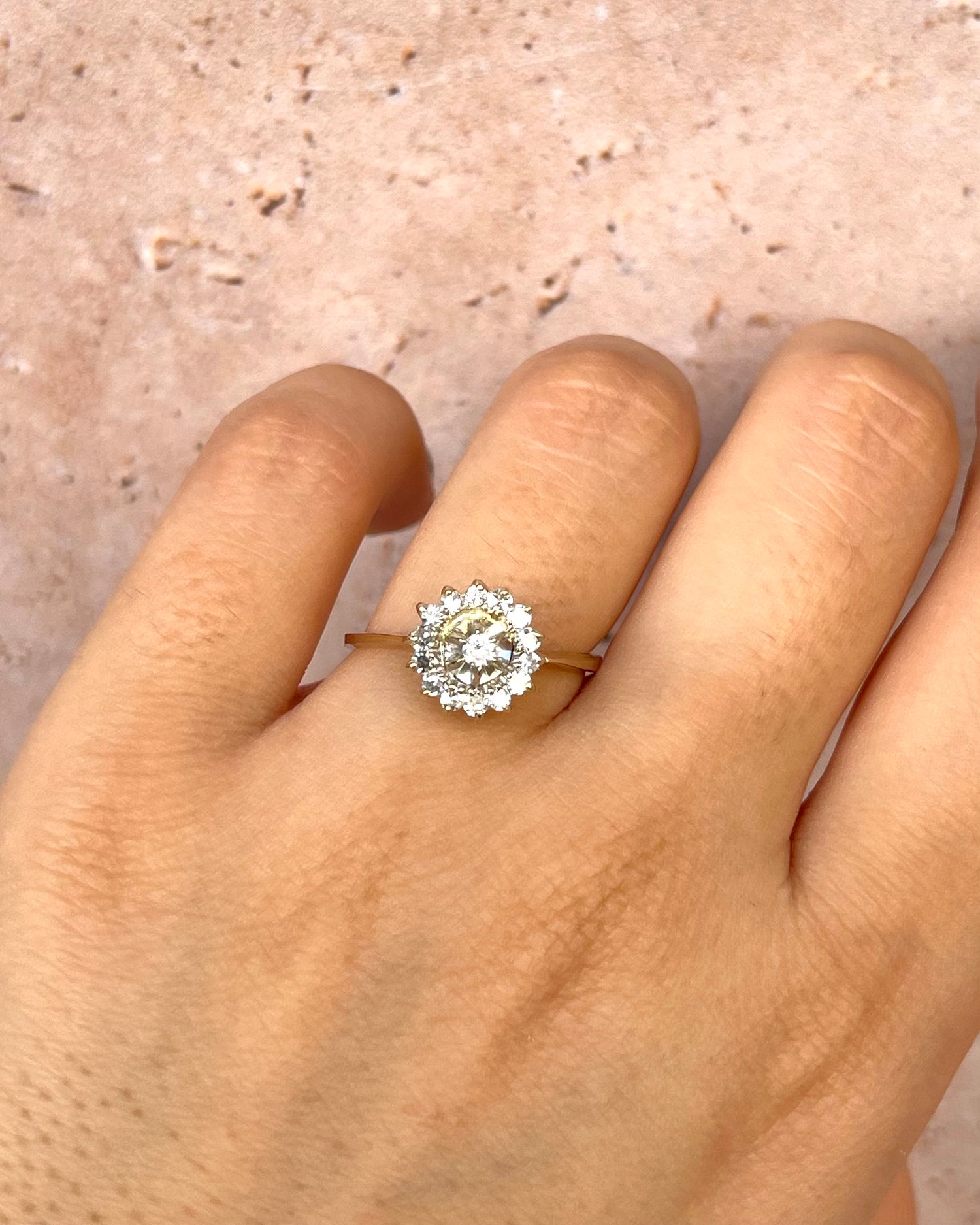 Anillo Marguerite 15 Diamantes 0,47 quilates "Maria"