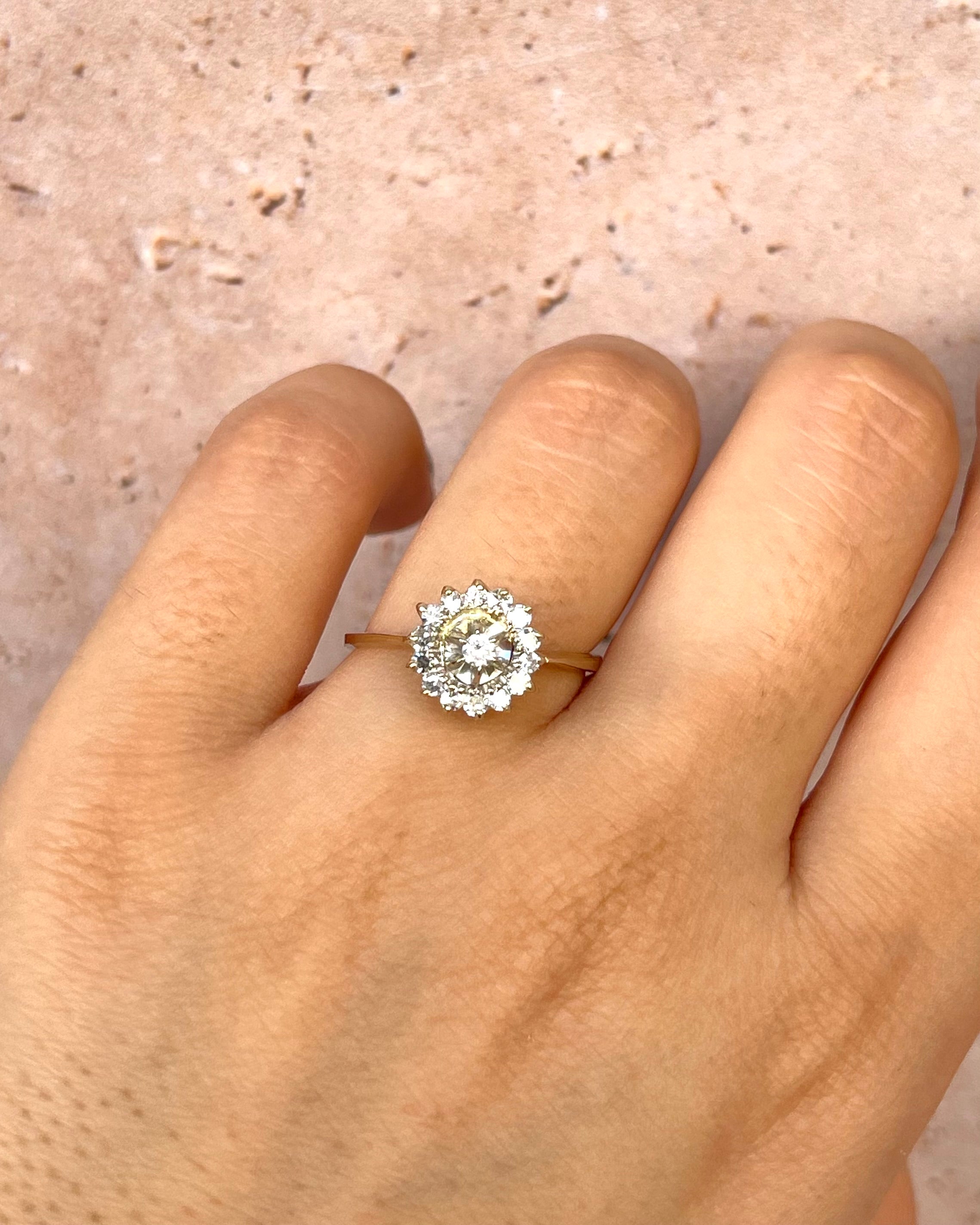 Anillo Marguerite 15 Diamantes 0,47 quilates "Maria"