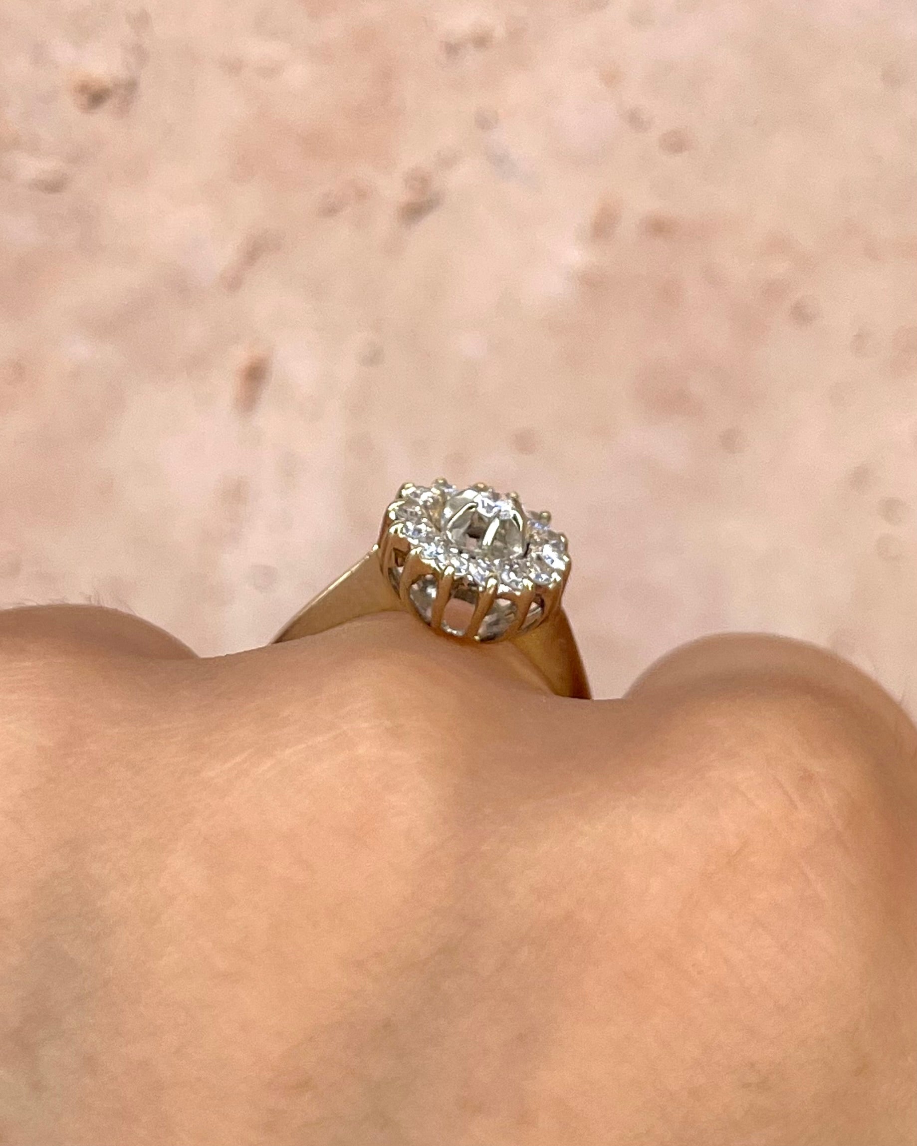 Anillo Marguerite 15 Diamantes 0,47 quilates "Maria"