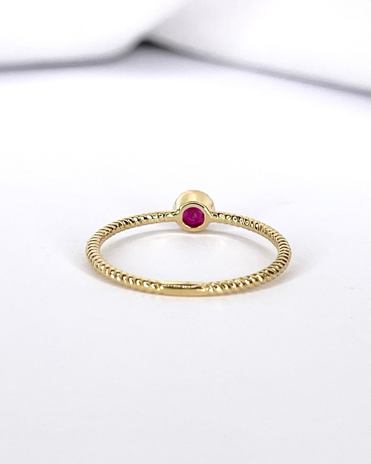 Bague Solitaire Rubis 0.20 carat "Gabriella"