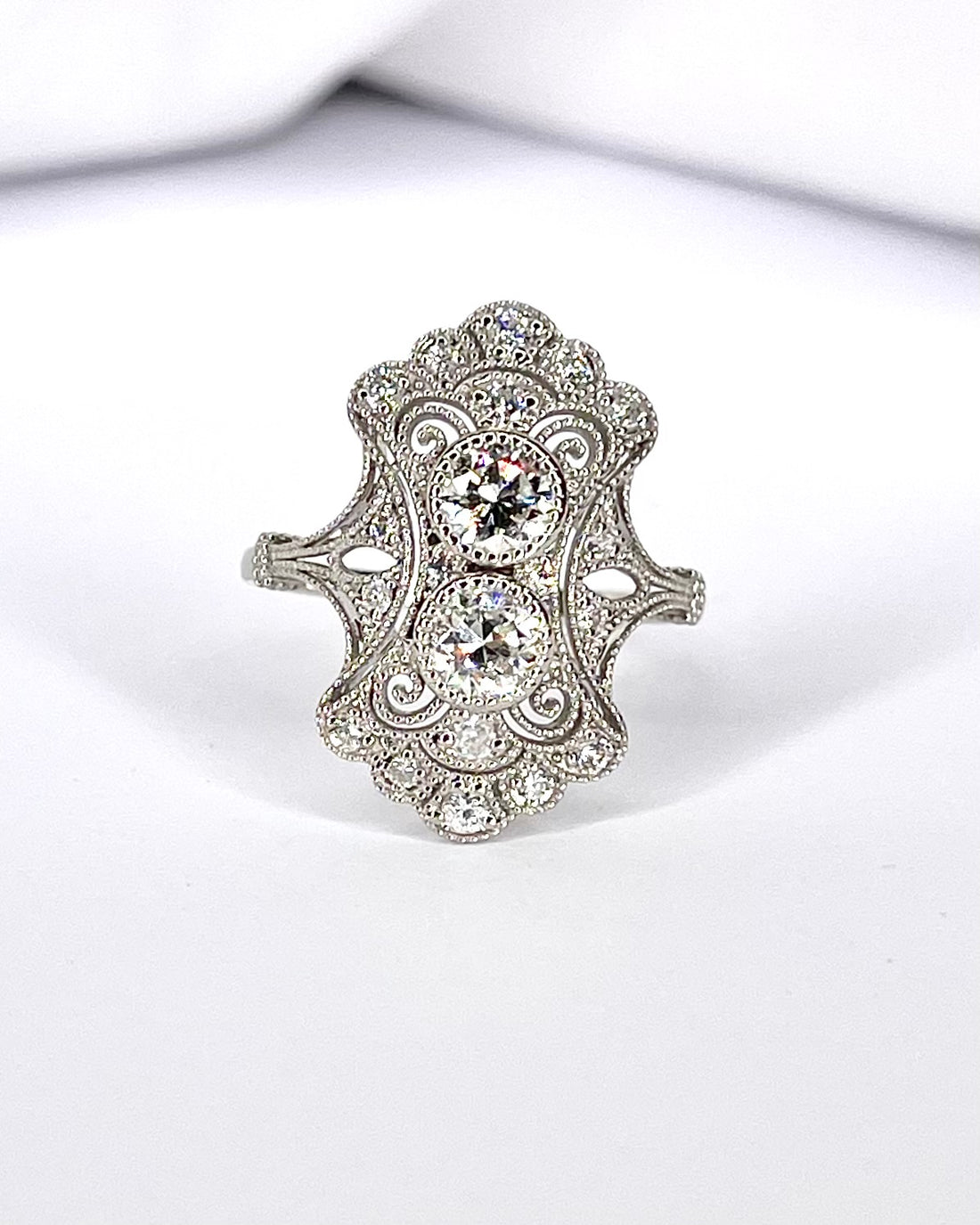 Bague Style Art-Déco Diamants 0.84 carat "Paola"