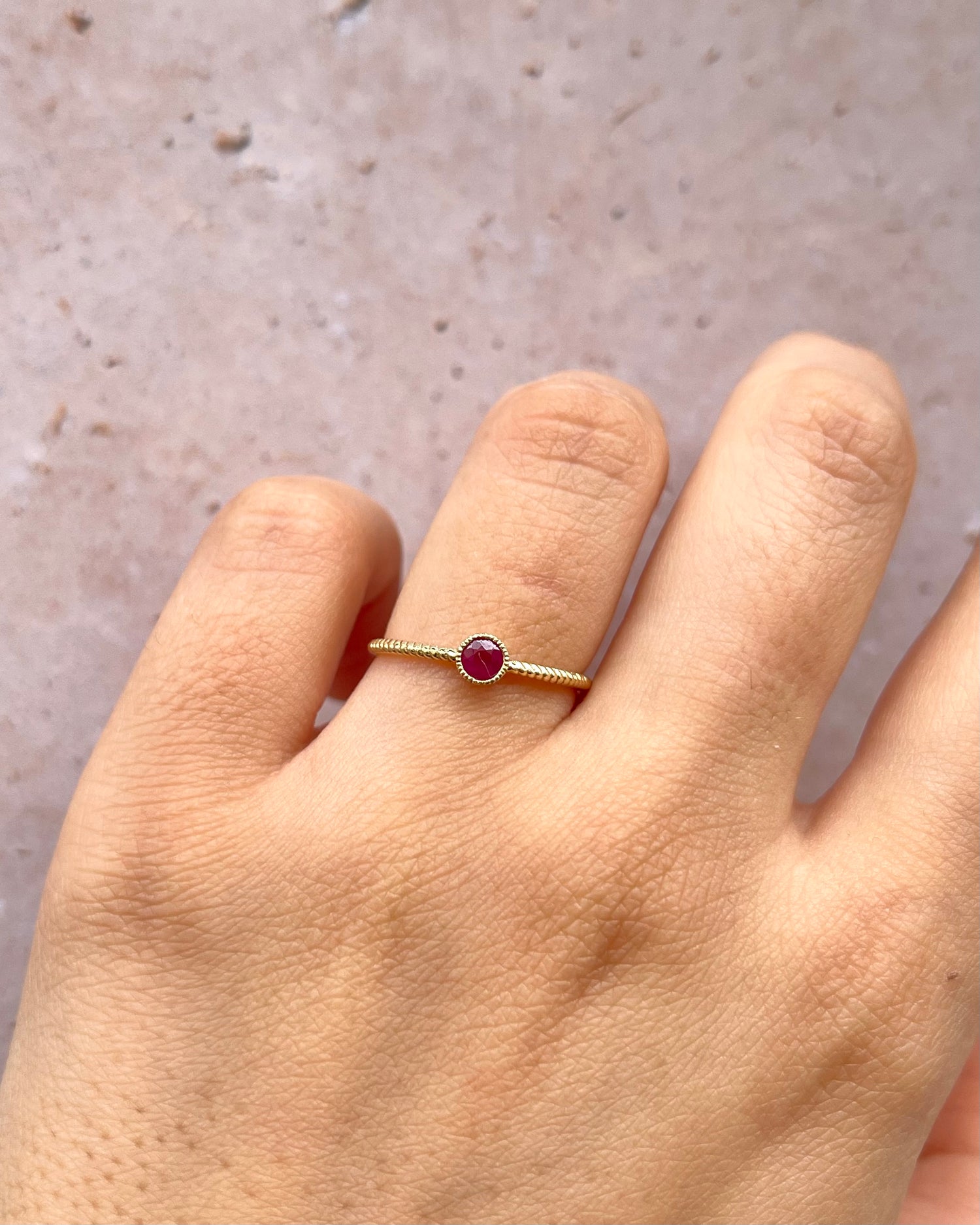 Bague Solitaire Rubis 0.20 carat "Gabriella"
